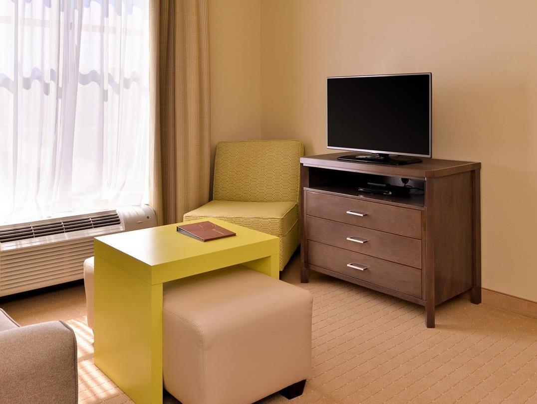 โฮมวู้ด สวีท บาย ฮิลตัน ฮูมา Hotel โฮมา ภายนอก รูปภาพ