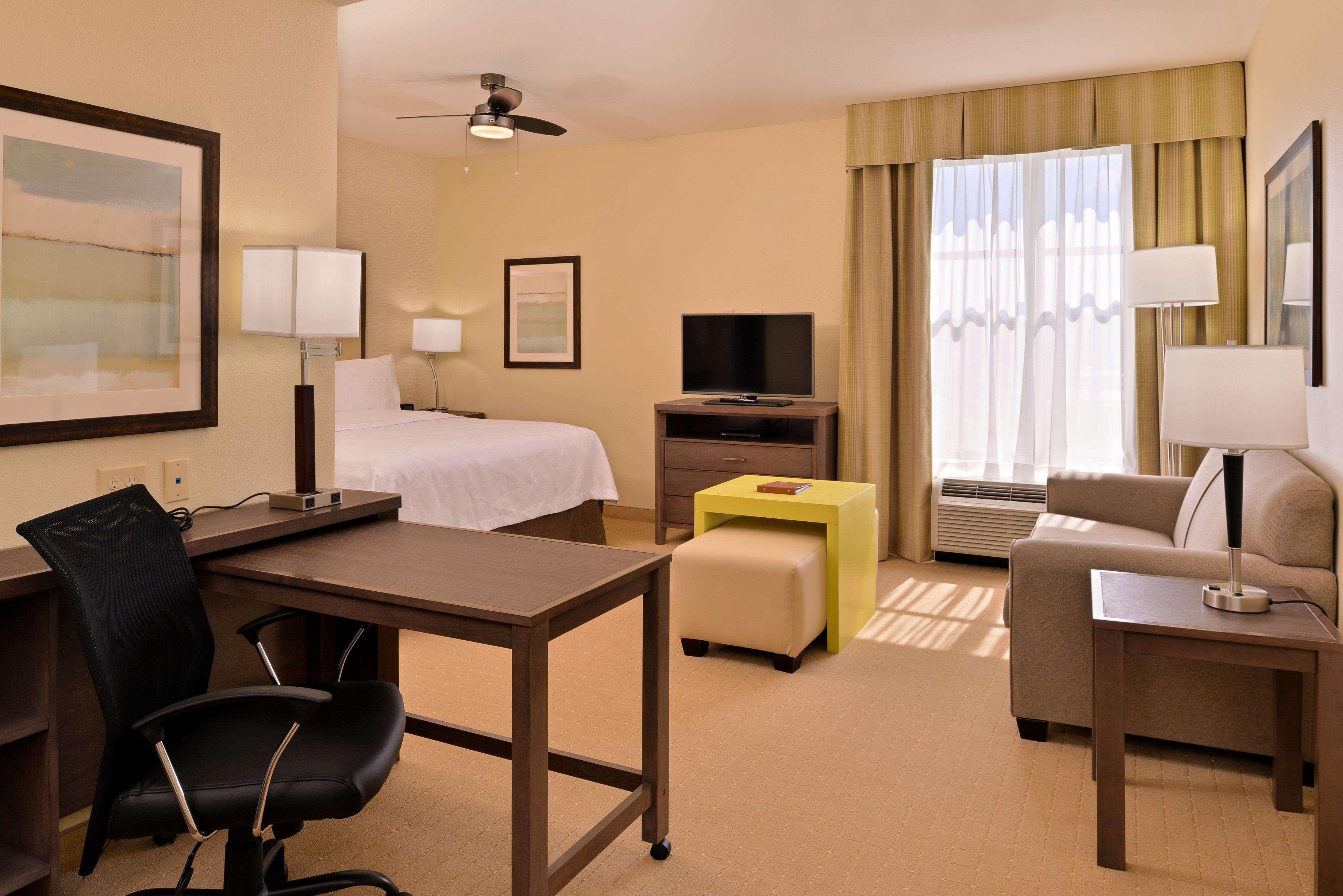 โฮมวู้ด สวีท บาย ฮิลตัน ฮูมา Hotel โฮมา ภายนอก รูปภาพ